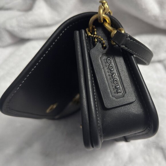 Coach Dinky Bag black. Like new. - Picture 7 of 8